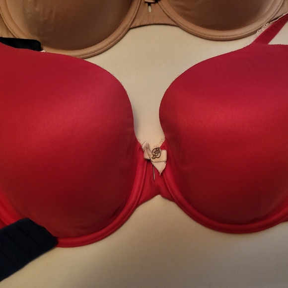 Victoria Secret bras, size 32DD - Picture 4 of 7